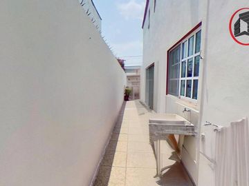 Casa Jardines de Boulevares Venta