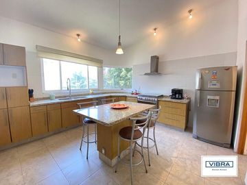 Preciosa casa a la venta en Kloster Sumiya