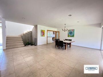 Preciosa casa a la venta en Kloster Sumiya