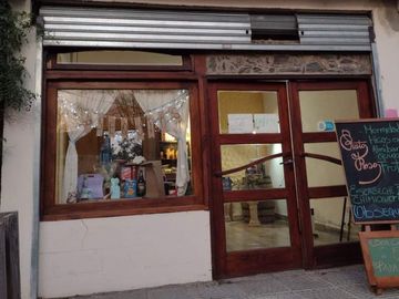 Casa con Salon de Eventos y Locales Comerciales en La Fraternidad, General Rodriguez