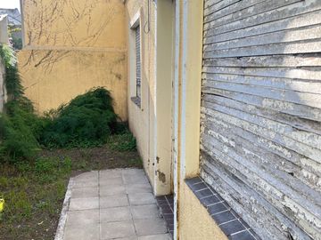 Casa Interna en venta de 2 D 2 B patio Nicaragua al 1000 Bº UNS U$S 65.000