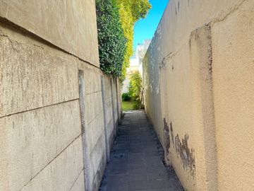 Casa Interna en venta de 2 D 2 B patio Nicaragua al 1000 Bº UNS U$S 65.000