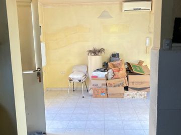 Casa Interna en venta de 2 D 2 B patio Nicaragua al 1000 Bº UNS U$S 65.000