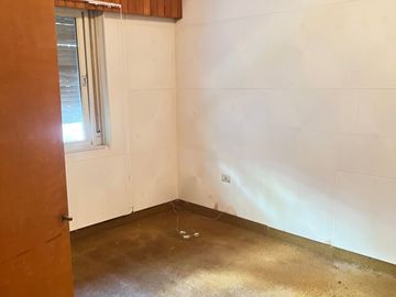 Casa Interna en venta de 2 D 2 B patio Nicaragua al 1000 Bº UNS U$S 65.000