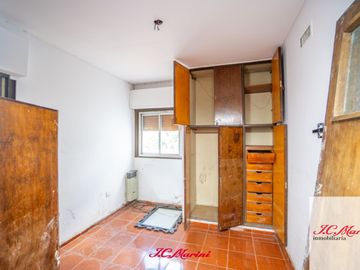 Casa en venta de 4 dormitorios c/ cochera en San Cayetano