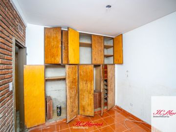Casa en venta de 4 dormitorios c/ cochera en San Cayetano