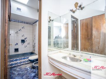 Casa en venta de 4 dormitorios c/ cochera en San Cayetano