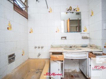 Casa en venta de 4 dormitorios c/ cochera en San Cayetano