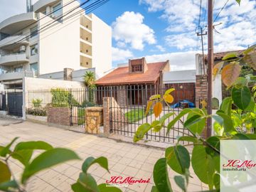Casa en venta de 4 dormitorios c/ cochera en San Cayetano
