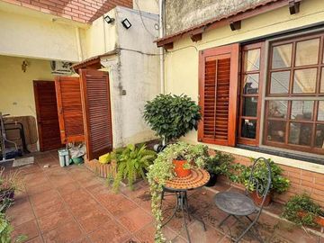 Casa PH en venta en Lanus Oeste