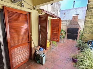 Casa PH en venta en Lanus Oeste