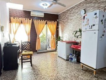 Casa PH en venta en Lanus Oeste