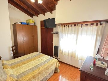 Casa PH en venta en Lanus Oeste
