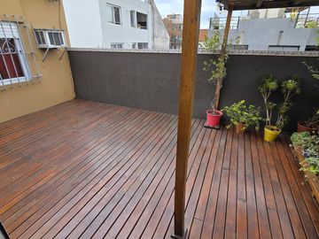 DEPARTAMENTO TIPO PH DE 3 AMBIENTES CON PATIO, QUINCHO Y TERRAZA EN PLANTA ALTA EN VENTA. SAN ISIDRO