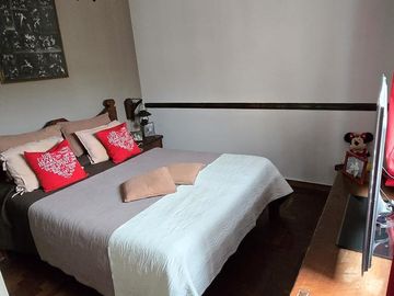 DEPARTAMENTO TIPO PH DE 3 AMBIENTES CON PATIO, QUINCHO Y TERRAZA EN PLANTA ALTA EN VENTA. SAN ISIDRO