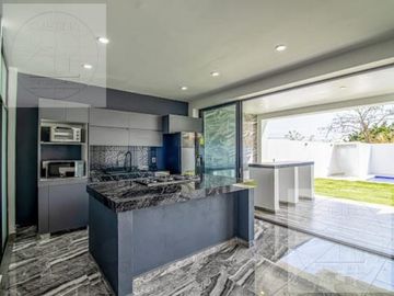 CASA EN VENTA EN BURGOS BUGAMBILIA