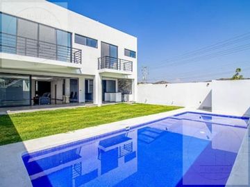 CASA EN VENTA EN BURGOS BUGAMBILIA
