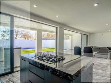 CASA EN VENTA EN BURGOS BUGAMBILIA