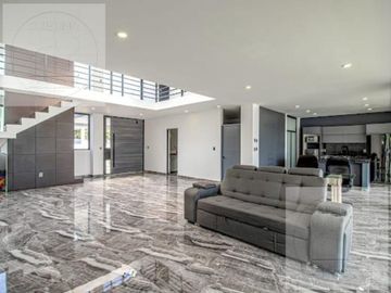 CASA EN VENTA EN BURGOS BUGAMBILIA