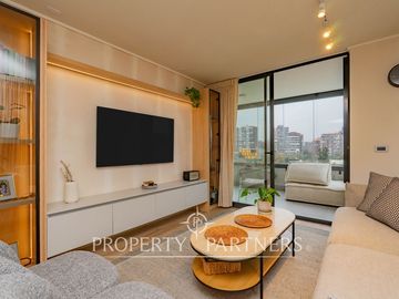 Moderno departamento semi nuevo en Las Condes!