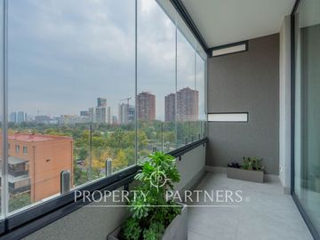 Moderno departamento semi nuevo en Las Condes!