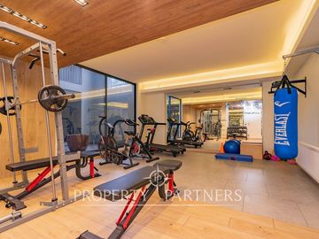 Moderno departamento semi nuevo en Las Condes!