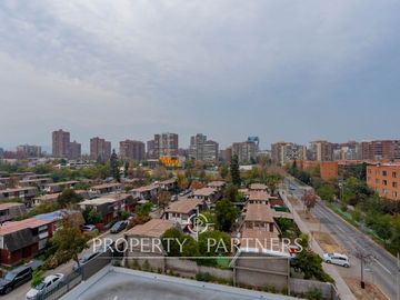 Moderno departamento semi nuevo en Las Condes!