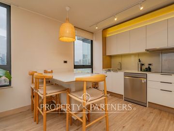Moderno departamento semi nuevo en Las Condes!