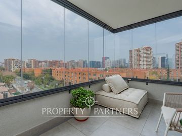 Moderno departamento semi nuevo en Las Condes!