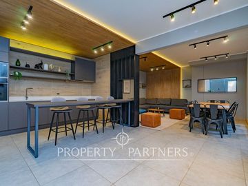 Moderno departamento semi nuevo en Las Condes!