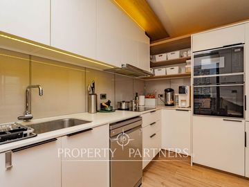 Moderno departamento semi nuevo en Las Condes!