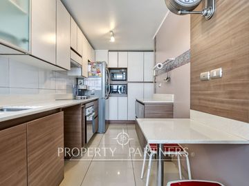 Venta de maravilloso departamento a pasos del metro Plaza Egaña!
