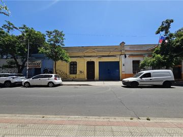 Propiedad industrial a pasos de av santa rosa