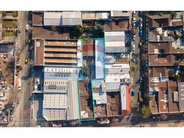 Propiedad industrial a pasos de av santa rosa