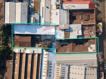 Propiedad industrial a pasos de av santa rosa
