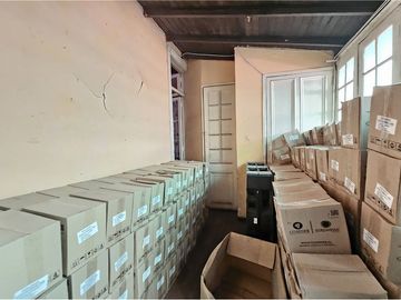 Propiedad industrial a pasos de av santa rosa