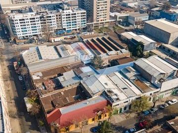 Propiedad industrial a pasos de av santa rosa