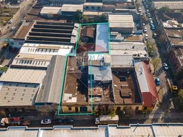 Propiedad industrial a pasos de av santa rosa