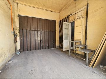 Propiedad industrial a pasos de av santa rosa