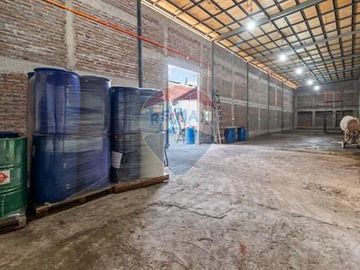 Propiedad industrial a pasos de av santa rosa