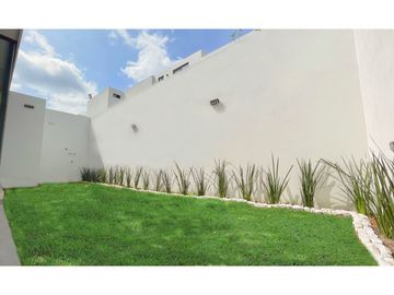 Casa En Venta Con Recamara En Planta Baja Parque Chiapas