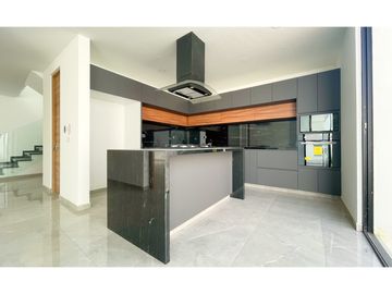 Casa En Venta Con Recamara En Planta Baja Parque Chiapas