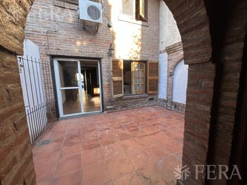Venta PH 3 ambientes con cochera en Wilde