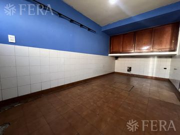 Venta PH 3 ambientes con cochera en Wilde
