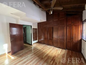 Venta PH 3 ambientes con cochera en Wilde