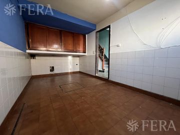 Venta PH 3 ambientes con cochera en Wilde
