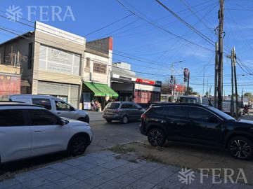 Venta PH 3 ambientes con cochera en Wilde