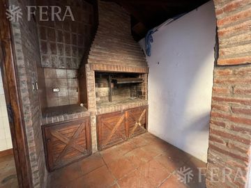 Venta PH 3 ambientes con cochera en Wilde