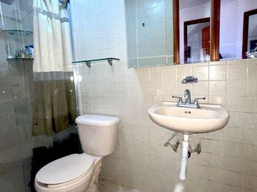 SE VENDE CASA en Fracc. Cañaverales 70, Coapa, Tlalpan, 14326,CDMX.