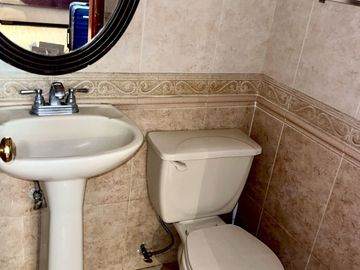 SE VENDE CASA en Fracc. Cañaverales 70, Coapa, Tlalpan, 14326,CDMX.